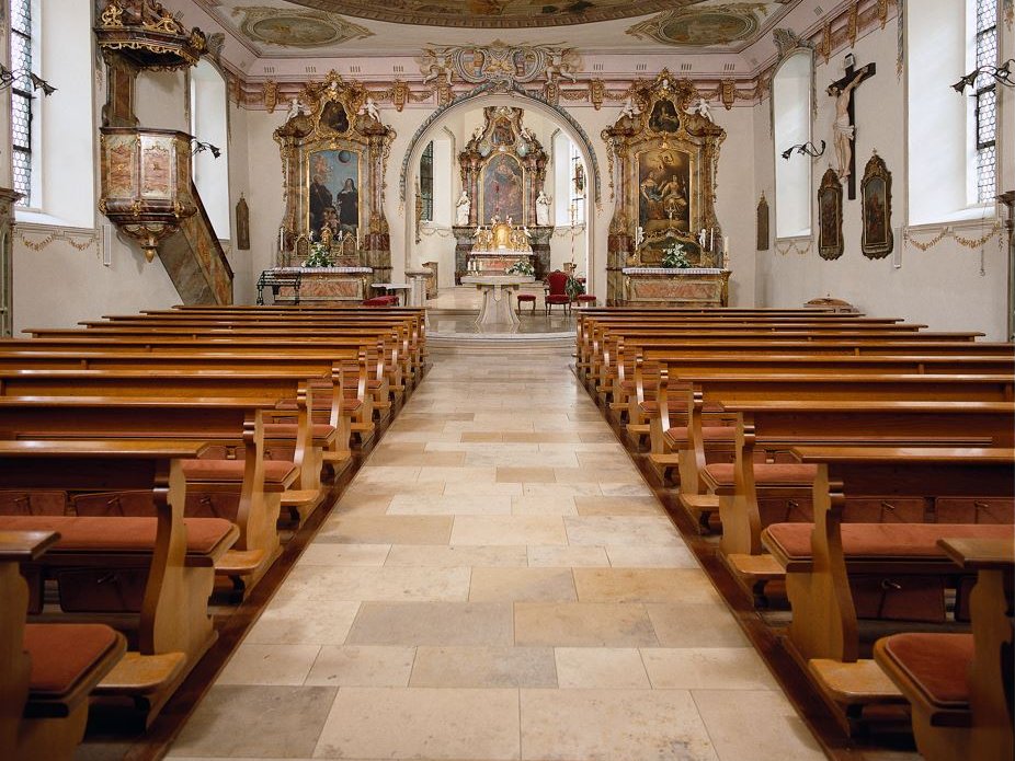 St. Fides und Markus von innen mit Blick auf Altar